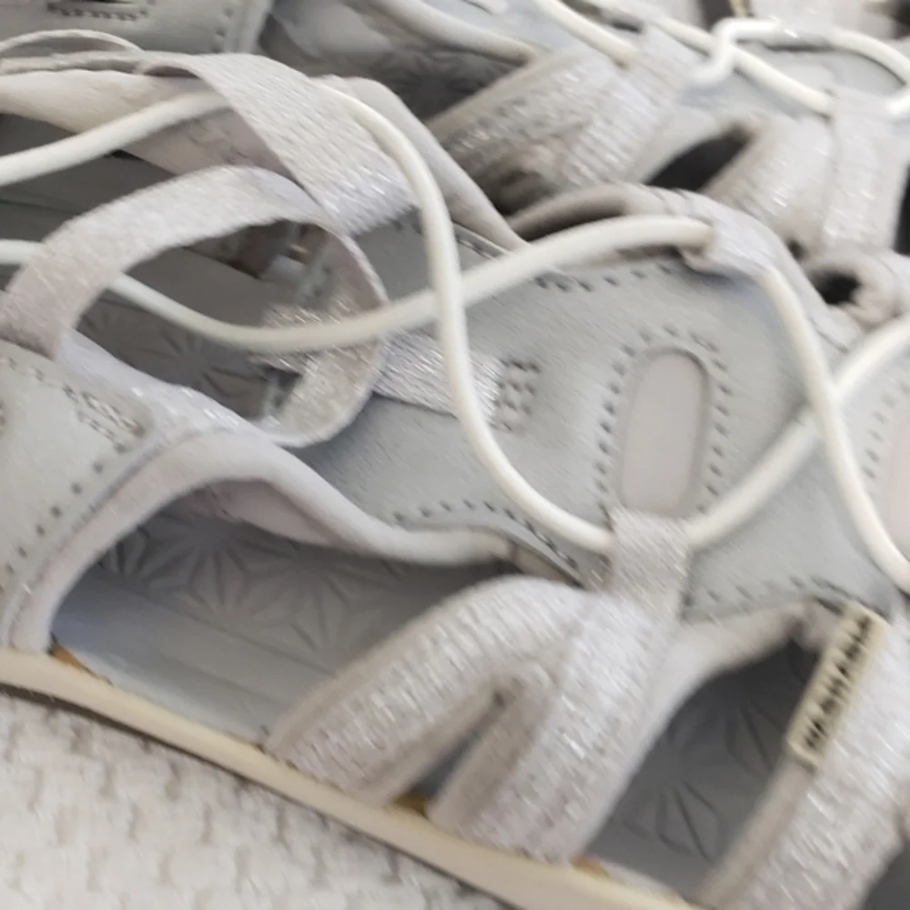 Keen Washable Child's Shoes‎ Grey Size 4 Sparkles